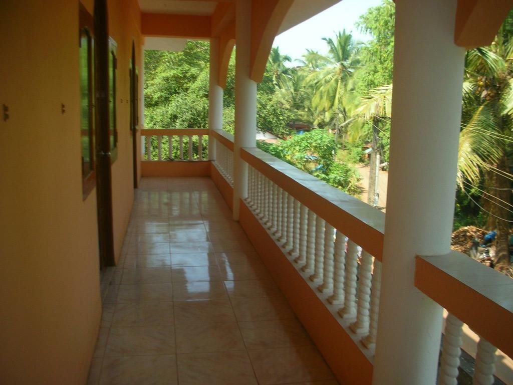 Madonna Holidays Benaulim Exterior foto